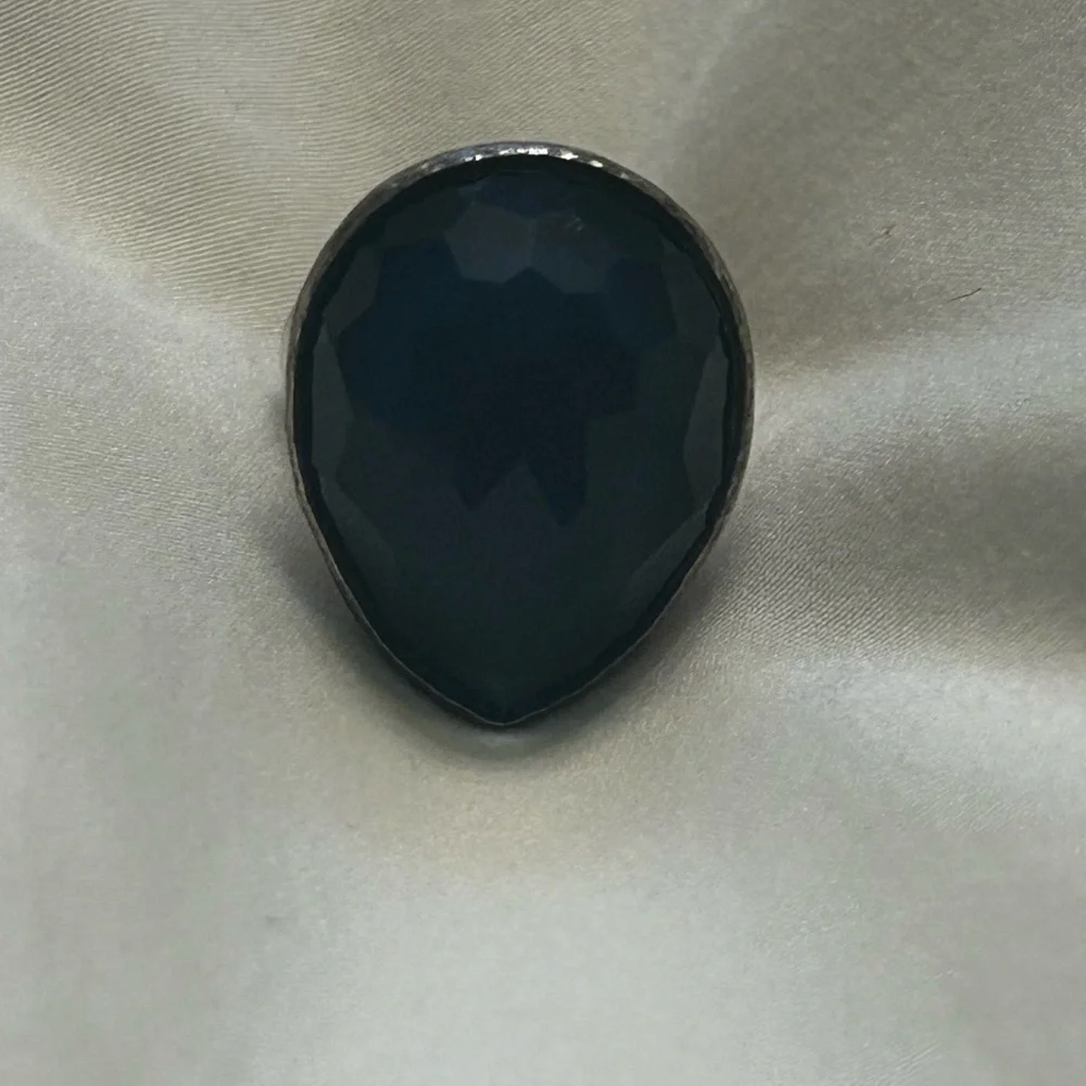 Ippolita Rock Candy Ring with Blue Topaz Gem and Hammered Silver body - Picture 5 of 11